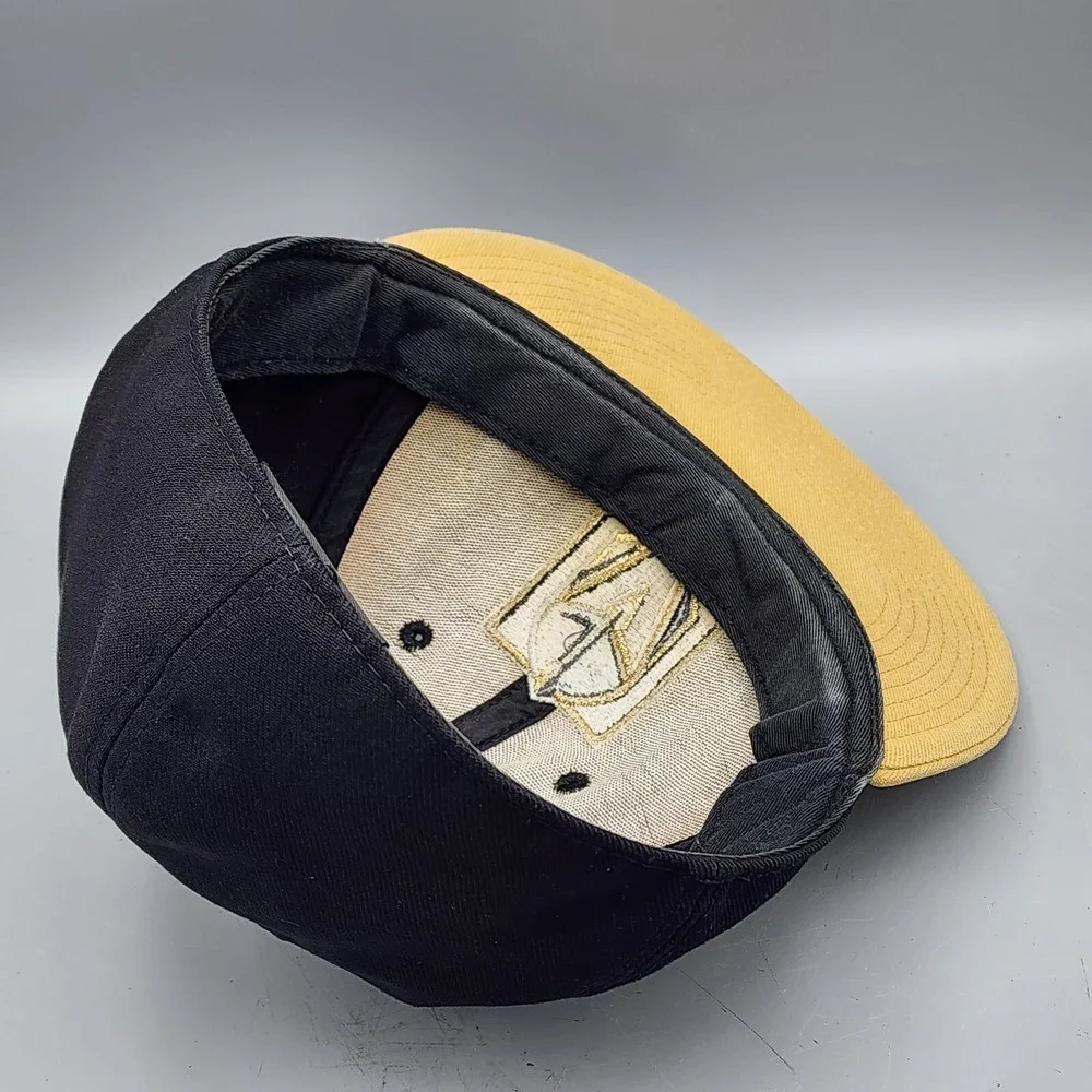 NHL Las Vegas Golden Knights Adidas Men's Flat Brim Hat Cap Fitted Size L 7-3/8